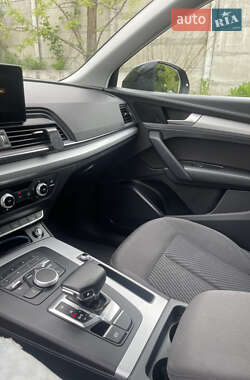 Внедорожник / Кроссовер Audi Q5 2020 в 