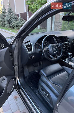 Внедорожник / Кроссовер Audi Q5 2015 в 