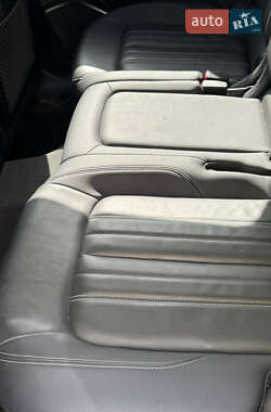 Позашляховик / Кросовер Audi Q5 2023 в 