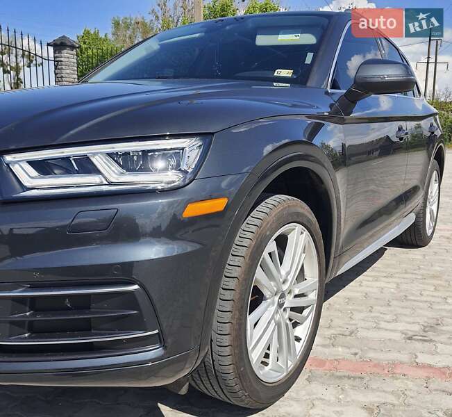Внедорожник / Кроссовер Audi Q5 2018 в Костополе