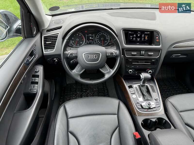 Позашляховик / Кросовер Audi Q5 2016 в Львові