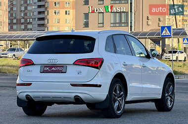 Позашляховик / Кросовер Audi Q5 2012 в 