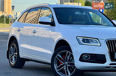 Позашляховик / Кросовер Audi Q5 2012 в 