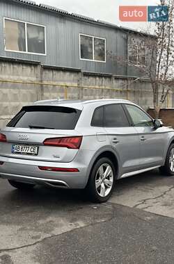 Внедорожник / Кроссовер Audi Q5 2017 в 