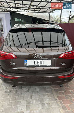 Внедорожник / Кроссовер Audi Q5 2010 в 