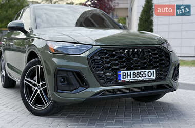 Позашляховик / Кросовер Audi Q5 2021 в 