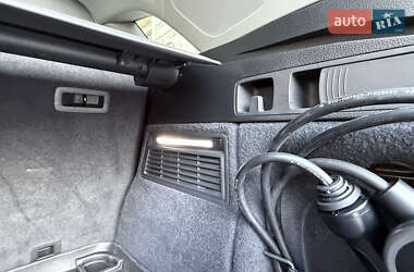 Позашляховик / Кросовер Audi Q5 2021 в 