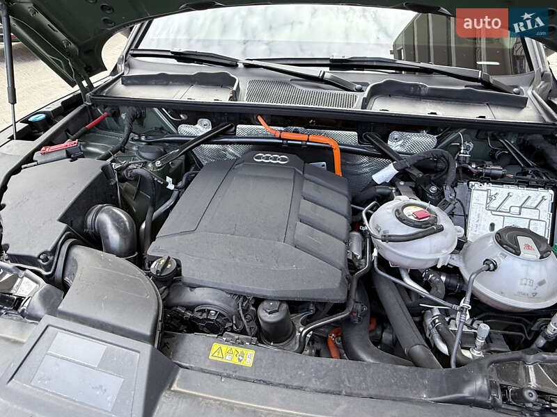 Внедорожник / Кроссовер Audi Q5 2021 в Одессе