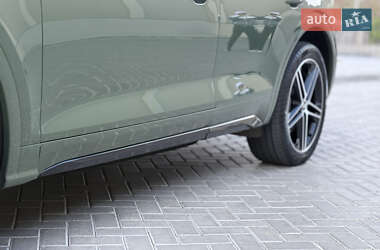Позашляховик / Кросовер Audi Q5 2021 в 