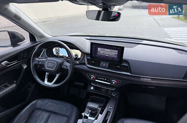 Позашляховик / Кросовер Audi Q5 2021 в 