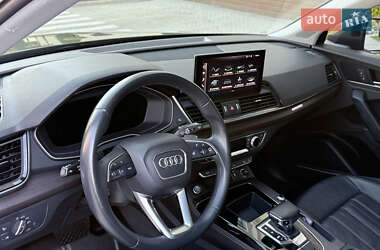 Позашляховик / Кросовер Audi Q5 2021 в 