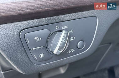 Позашляховик / Кросовер Audi Q5 2021 в 