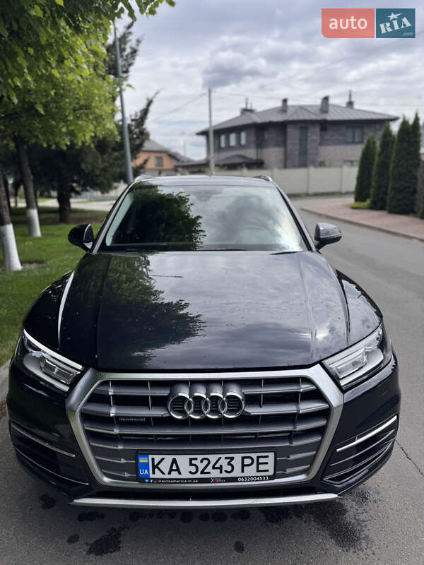 Позашляховик / Кросовер Audi Q5 2017 в Києві