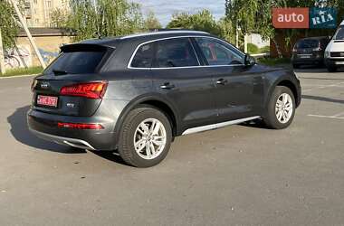 Позашляховик / Кросовер Audi Q5 2017 в 