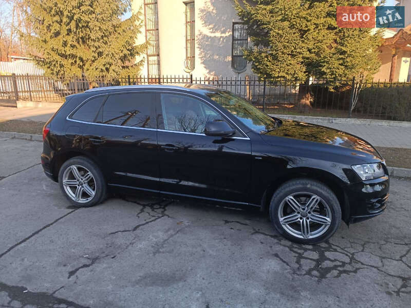 Внедорожник / Кроссовер Audi Q5 2010 в 
