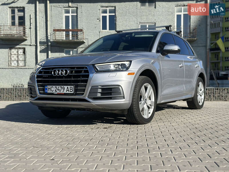 Внедорожник / Кроссовер Audi Q5 2017 в 