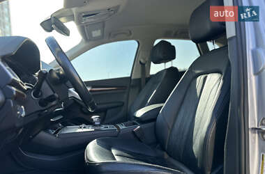 Внедорожник / Кроссовер Audi Q5 2017 в 