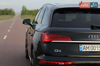 Позашляховик / Кросовер Audi Q5 2021 в 