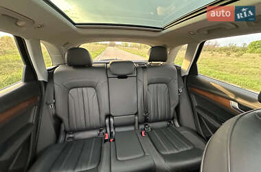 Позашляховик / Кросовер Audi Q5 2021 в 