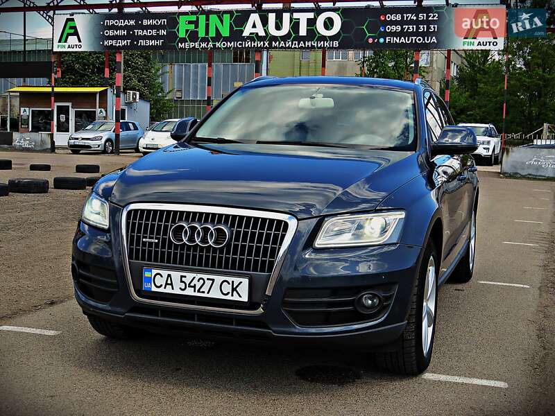 Внедорожник / Кроссовер Audi Q5 2009 в 
