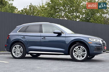 Внедорожник / Кроссовер Audi Q5 2018 в 
