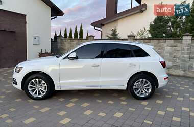 Внедорожник / Кроссовер Audi Q5 2015 в 