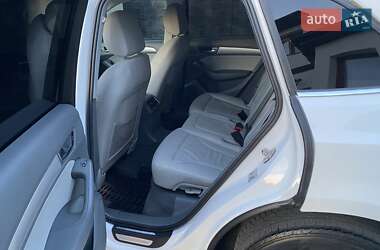 Внедорожник / Кроссовер Audi Q5 2015 в 
