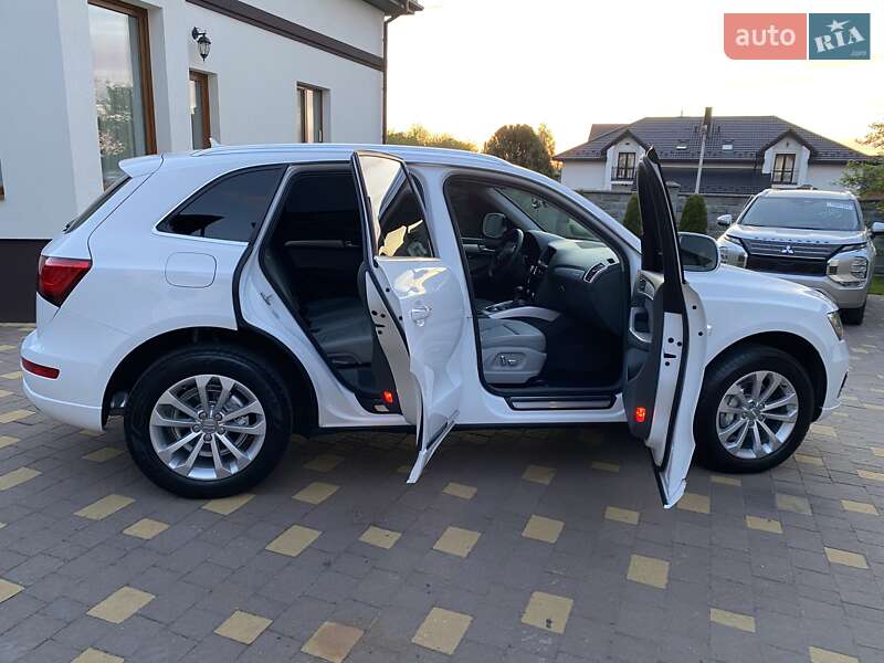 Позашляховик / Кросовер Audi Q5 2015 в Рівному