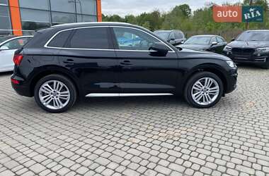 Позашляховик / Кросовер Audi Q5 2019 в 