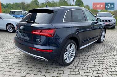 Внедорожник / Кроссовер Audi Q5 2018 в 