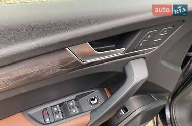 Внедорожник / Кроссовер Audi Q5 2018 в 