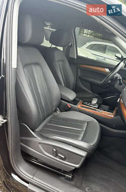 Позашляховик / Кросовер Audi Q5 2020 в 