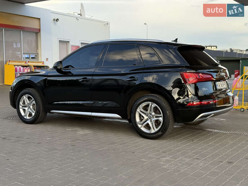 Внедорожник / Кроссовер Audi Q5 2017 в Киеве