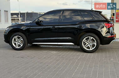 Внедорожник / Кроссовер Audi Q5 2017 в 