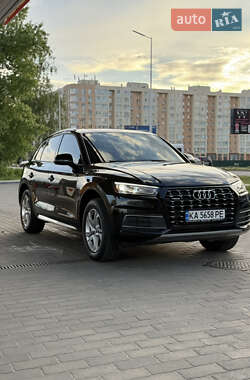 Внедорожник / Кроссовер Audi Q5 2017 в Киеве
