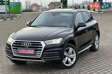 Позашляховик / Кросовер Audi Q5 2018 в 