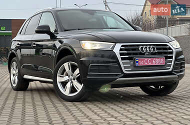 Позашляховик / Кросовер Audi Q5 2018 в 
