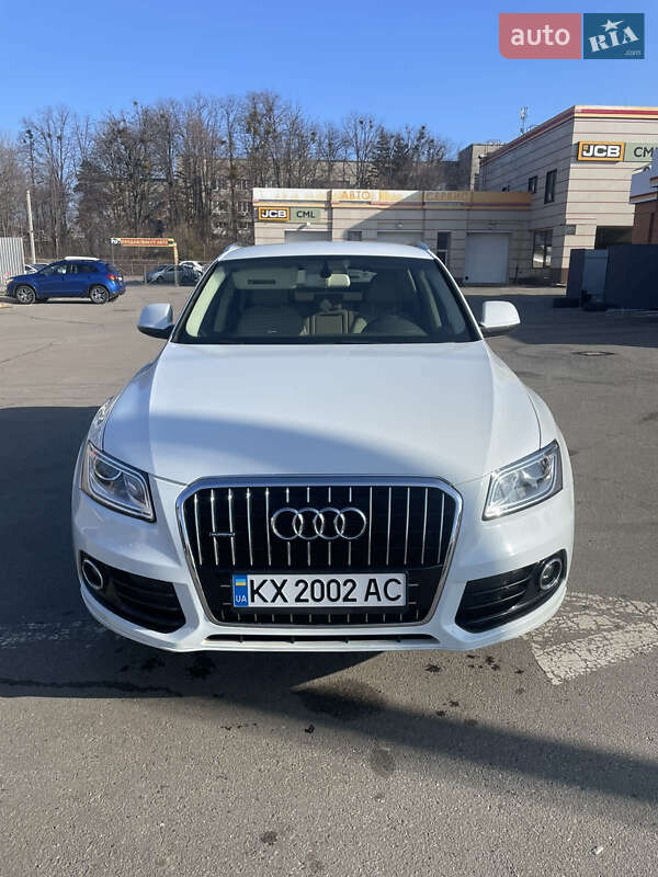 Внедорожник / Кроссовер Audi Q5 2012 в 