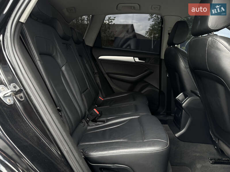 Позашляховик / Кросовер Audi Q5 2016 в Самборі