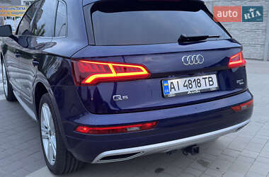 Внедорожник / Кроссовер Audi Q5 2018 в 