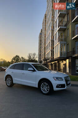 Внедорожник / Кроссовер Audi Q5 2016 в 
