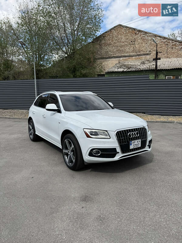 Внедорожник / Кроссовер Audi Q5 2015 в 