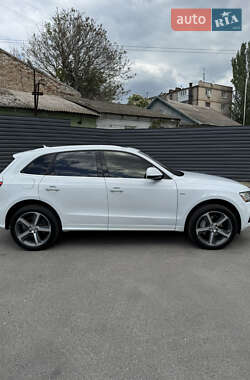 Внедорожник / Кроссовер Audi Q5 2015 в 