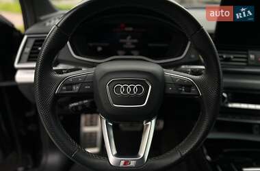 Внедорожник / Кроссовер Audi Q5 2022 в 