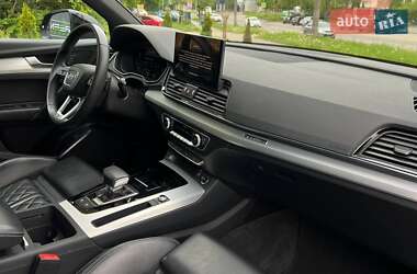 Внедорожник / Кроссовер Audi Q5 2022 в 