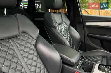 Внедорожник / Кроссовер Audi Q5 2022 в 