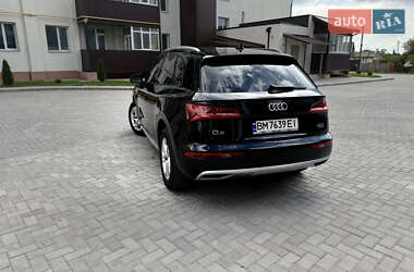 Позашляховик / Кросовер Audi Q5 2017 в 