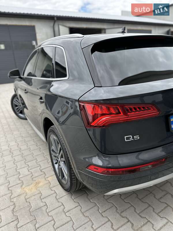 Внедорожник / Кроссовер Audi Q5 2019 в Львове