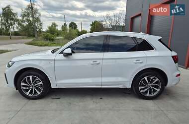 Внедорожник / Кроссовер Audi Q5 2022 в 