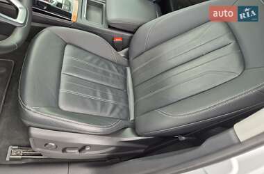 Внедорожник / Кроссовер Audi Q5 2022 в 